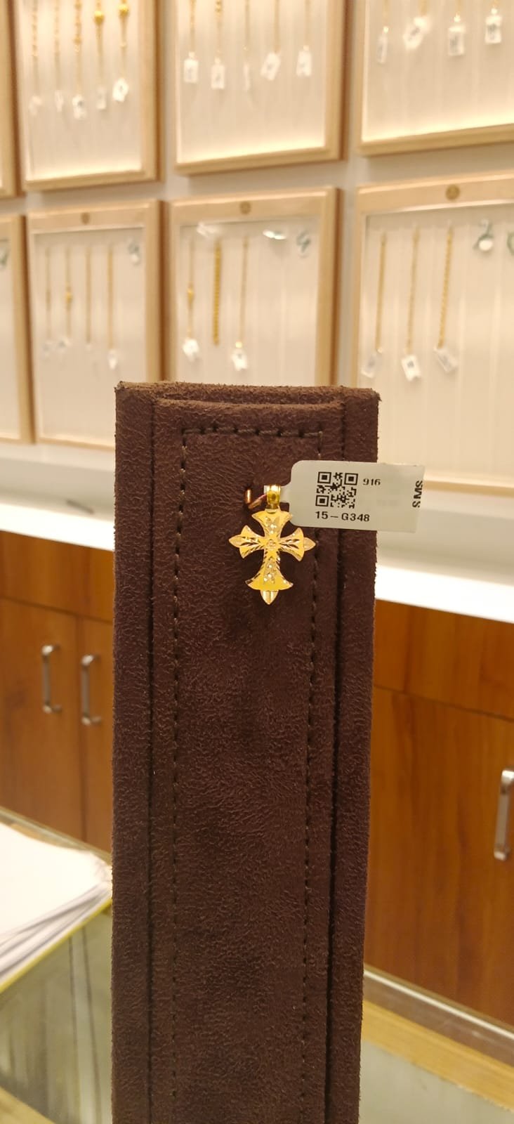 Cross Dollar